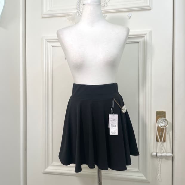 black pearl charm flare mini banding ski