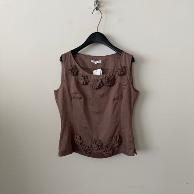 Floral Corsage Linen Blouse