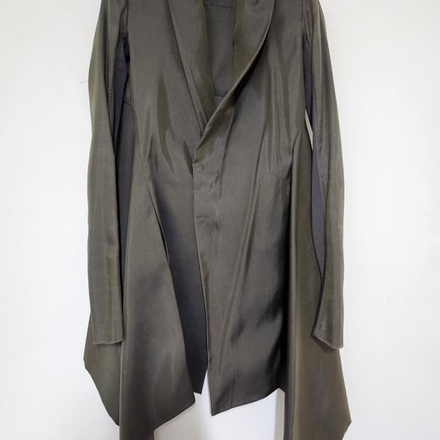 릭오웬스 카키색상 실크40%고가라인 고급광택 쟈켓 44~작은55