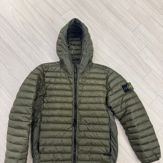 [정품] 스톤아일랜드 경량패딩