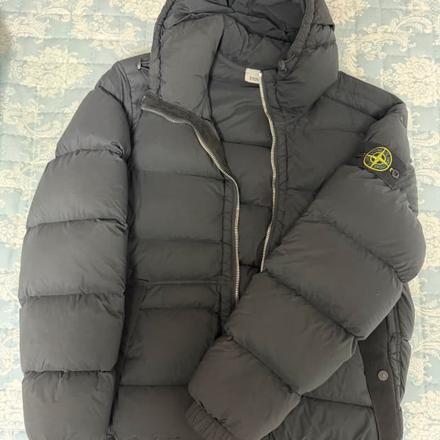 25FW 스톤아일랜드 심리스 패딩