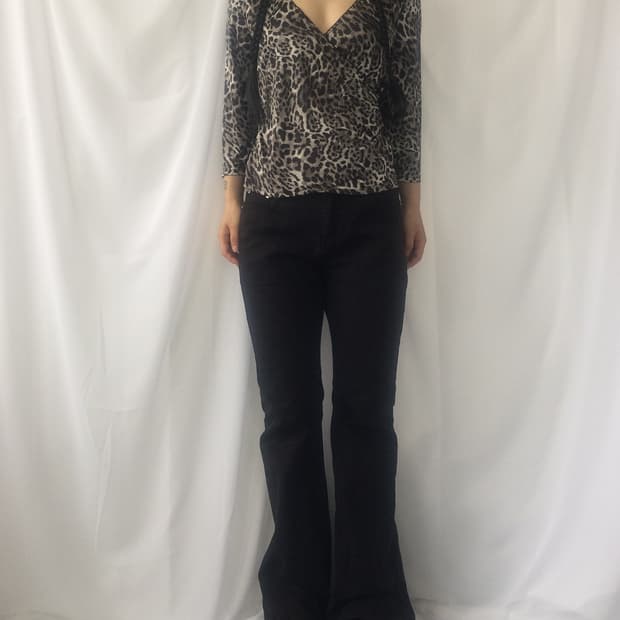 Leopard pattern sleeve