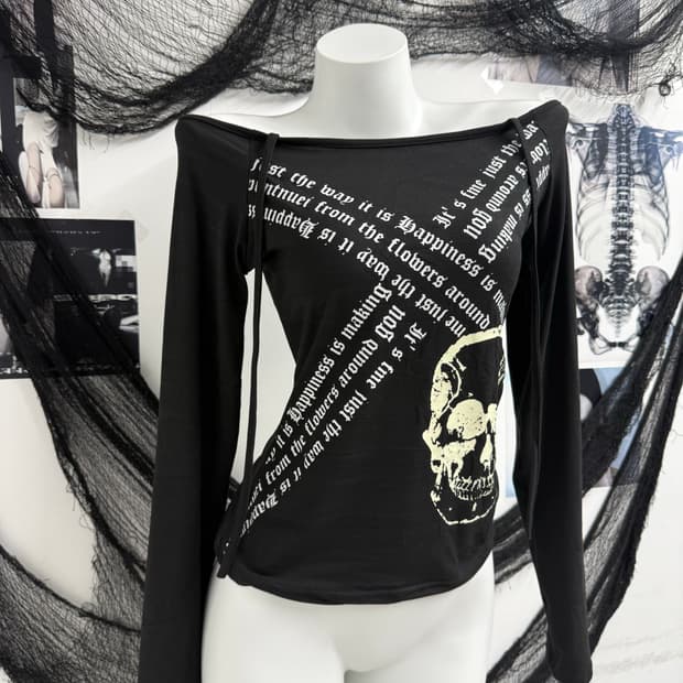 00s gal punk mood lettering skull longsl