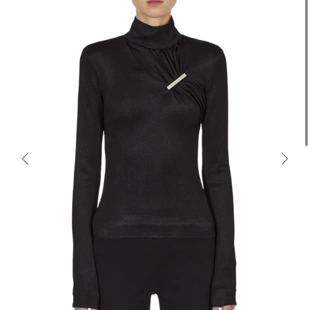 알릭스 블랙 롱슬리브탑 40