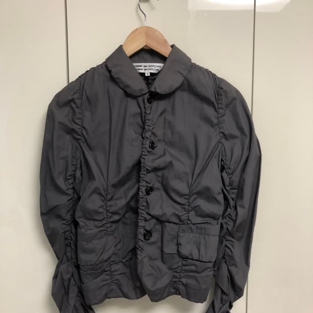 꼼데가르송 셔링 자켓