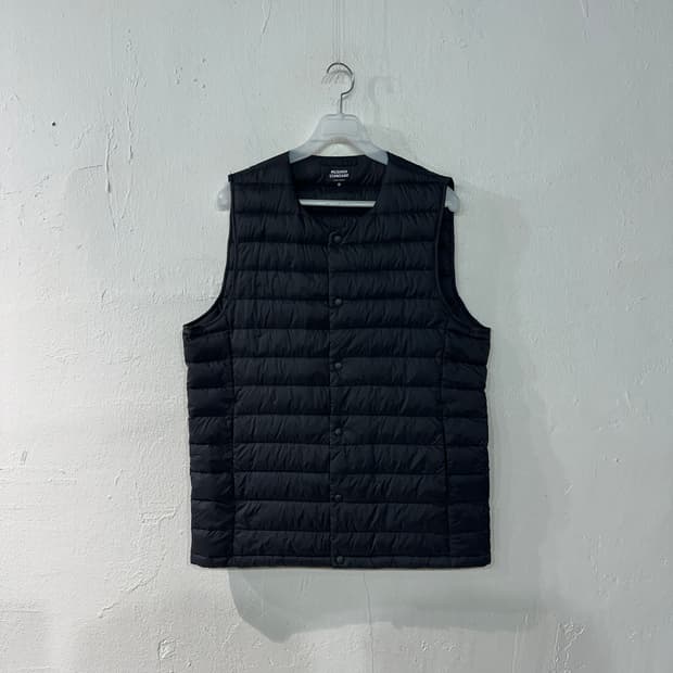 무신사스탠다드 경량패딩조끼 M