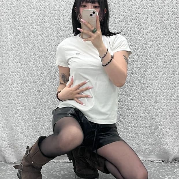 아페쎄 빈티지 캐주얼 시그니처 스몰로고 반팔티 S C12226