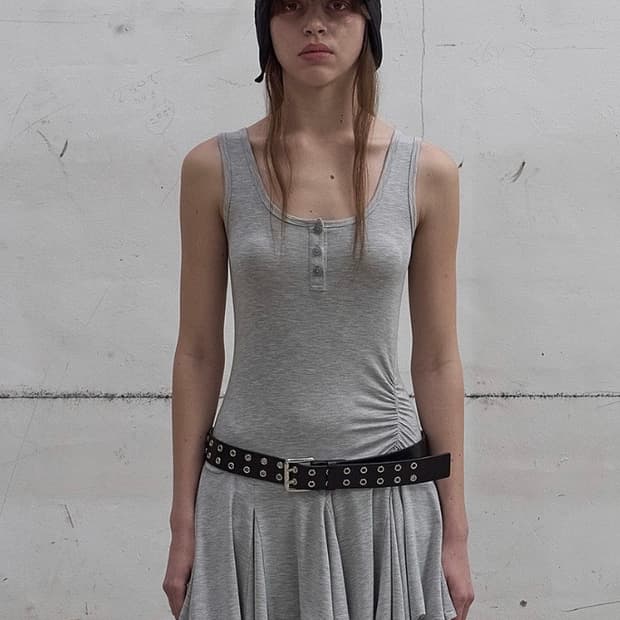 lcdc 프릴 슬리브리스 탑 그레이 s