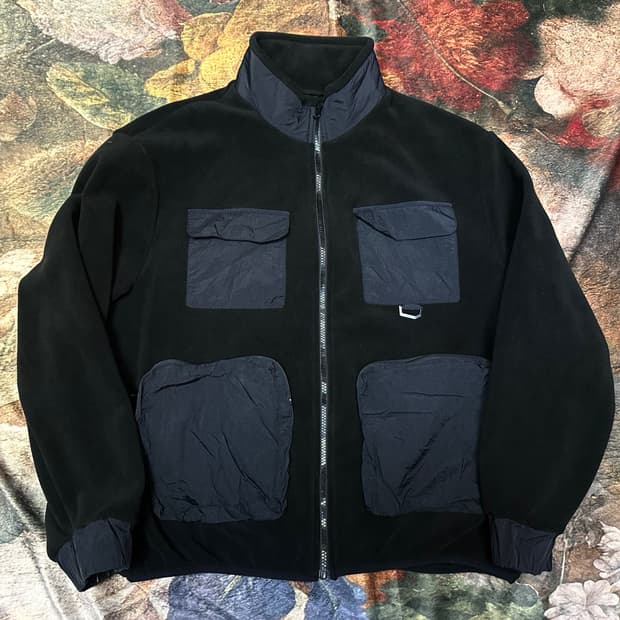 자라 빈티지 멀티포켓 블랙플리스집업 M