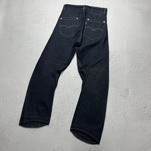 Levis USA Engineered 007 Curved Flare