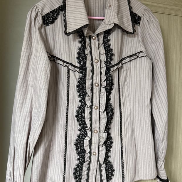 엑시즈팜 레이스 퍼플 지뢰계 양산형 셔츠