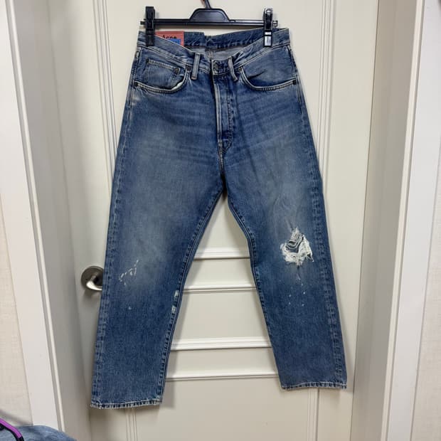 아크네 디스데님팬츠