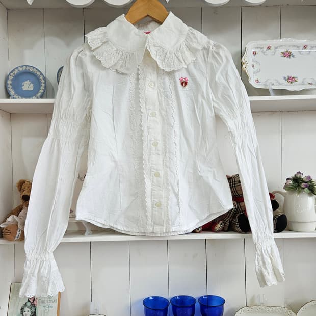 BABY, THE STARS SHINE BRIGHT 레이스카라 블라우스