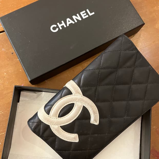 샤넬 램스킨 깜봉 장지갑