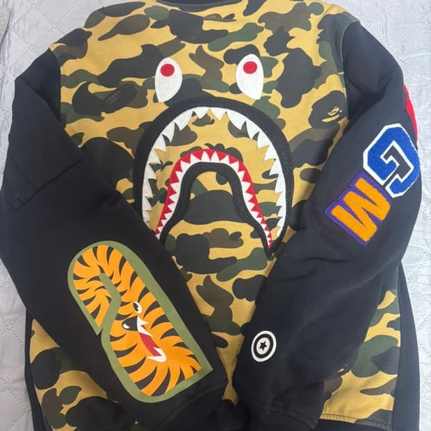 100%정품 베이프 샤크 카모 봄버 자켓 L