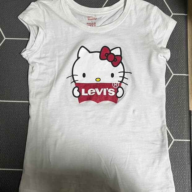헬로키티x리바이스 걸스 반팔티