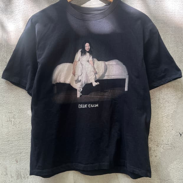 빌리 아일리시 반팔 티셔츠