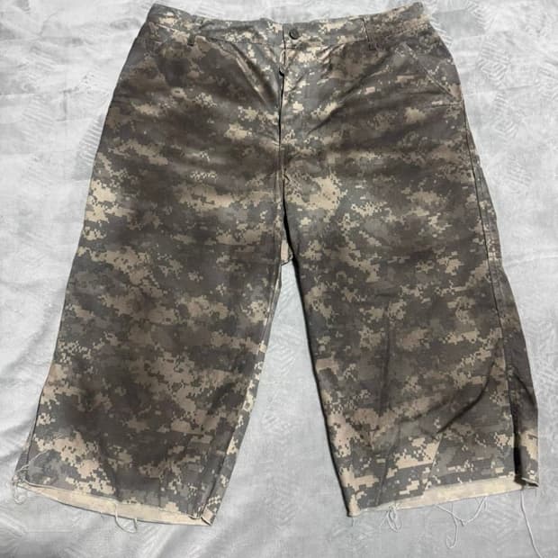 (XL, 32-34) 알렉산더 디제노바 트래쉬드 카모 언더그라운드 쇼츠