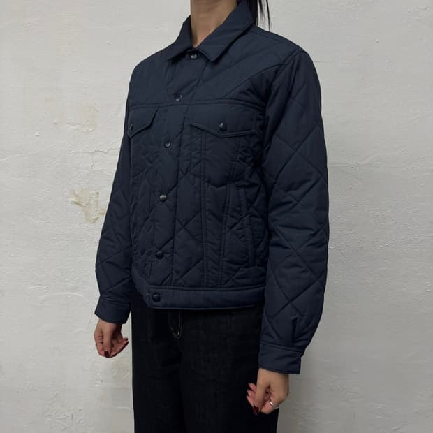 빔즈(BEAMS) 다크네이비컬러 폴리에스터 퀄팅 트러커 자켓