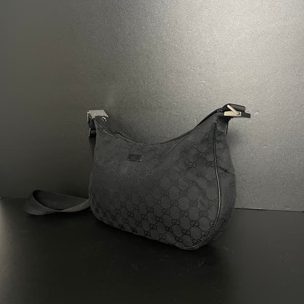 GUCCI 구찌 GG 캔버스 블랙 호보백 숄더백