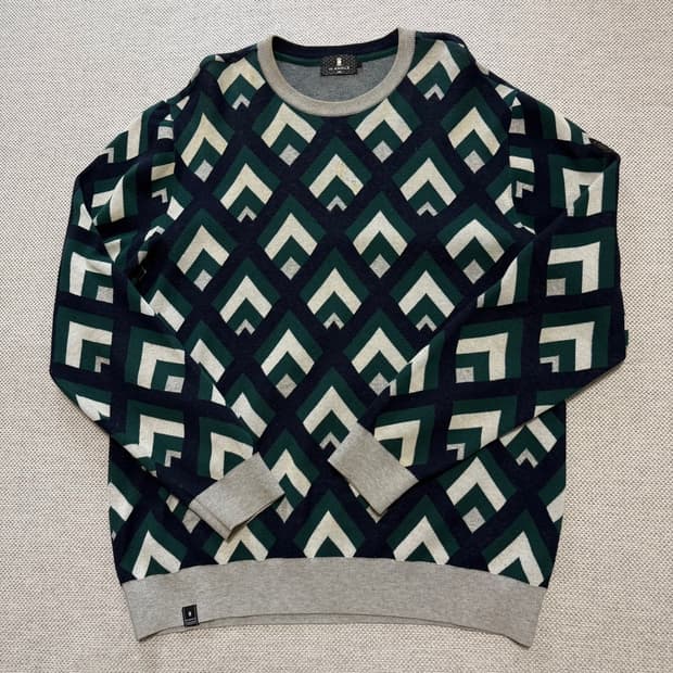 W.ANGLE 패턴 니트 스웨터