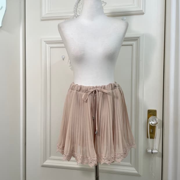 coralbeige pleats lace point banding min