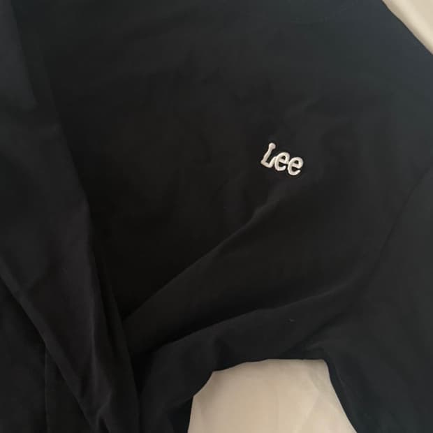 Lee 리 스몰 트위치 로고 긴팔 티셔츠 롱슬리브