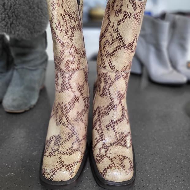 일본구매 이태리 명품브랜드 리얼뱀피 앵클 부츠 235mm