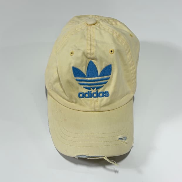 아디다스 90s 데미지 볼캡