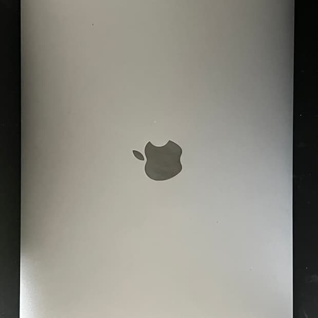 맥북 프로 13인치 M2 24GB 2TB 2022년형 배터리 100%