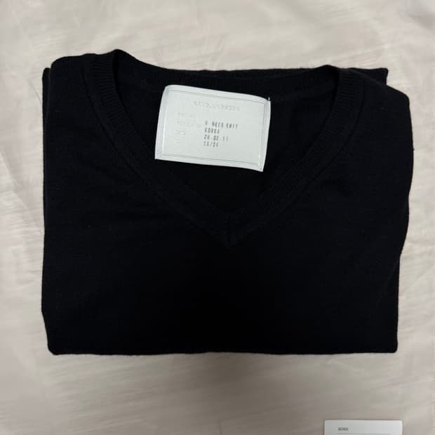 강정석 v넥 니트(50)