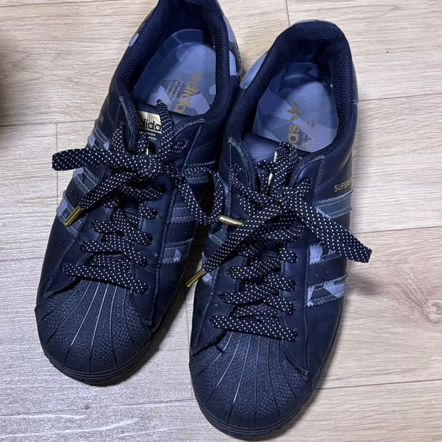 아디다스 슈퍼스타 카모 270size
