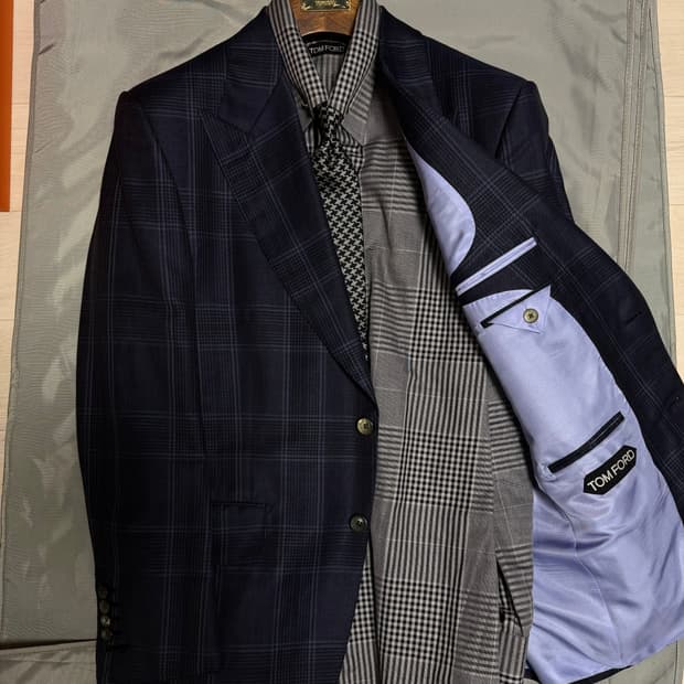 (명작,강추👍)톰포드 프린스웨일 체크 네이비 윈저 수트