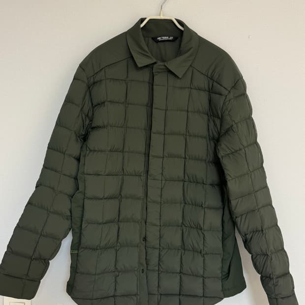 아크테릭스 퀄팅 다운 자켓