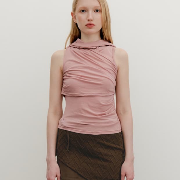 유즈 후디 드레이핑 슬리브리스 탑 인디핑크