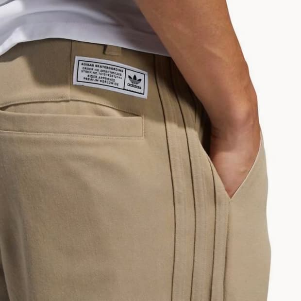 아디다스 스케이트보딩 삼선 치노팬츠 32