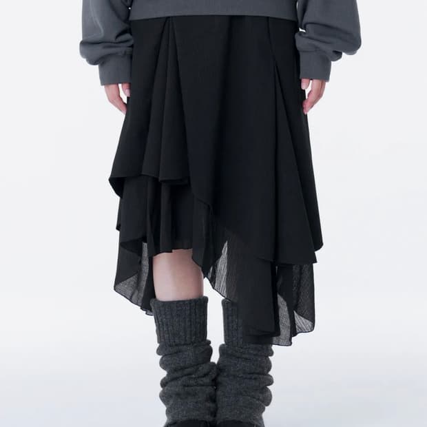 미세키서울 Unbalanced layered skirt BLACK