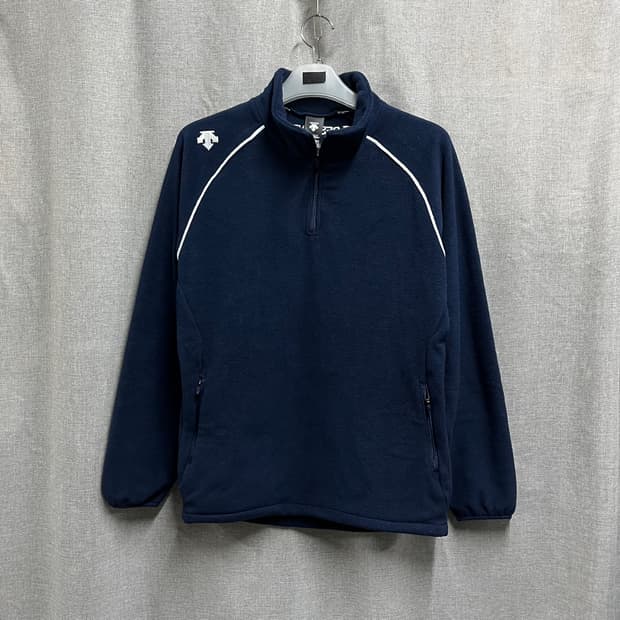 [100] 데상트 네이비 폴라 플리스 하프집업 긴팔티