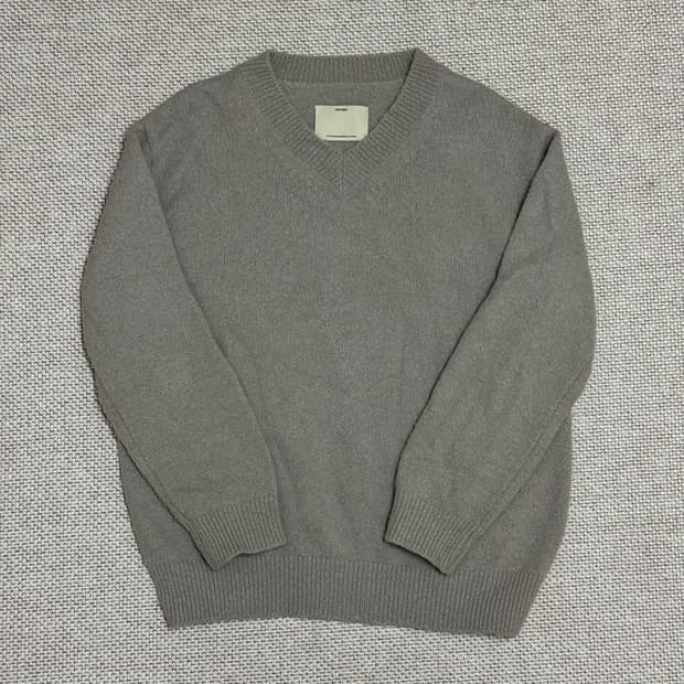 포터리 컴포트 V넥 니트 웜베이지 2사이즈