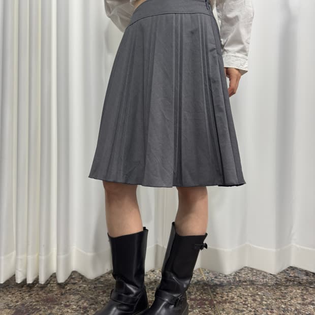 pleats midi skirt