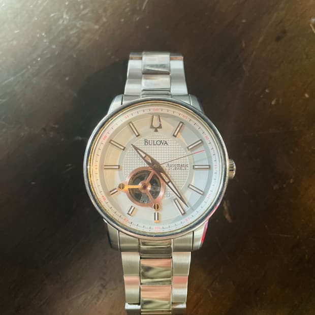 Bulova 시계 판매.