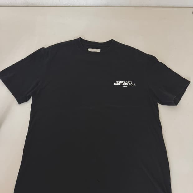 비바스튜디오 반팔티 L