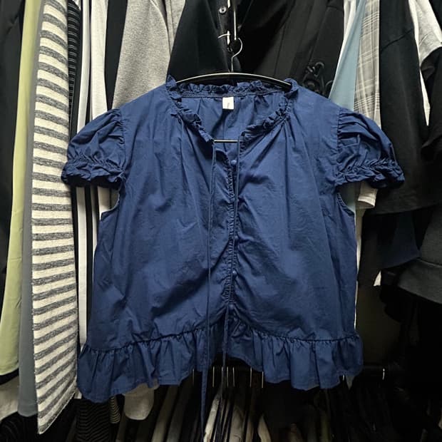 빈티지 블루 블라우스