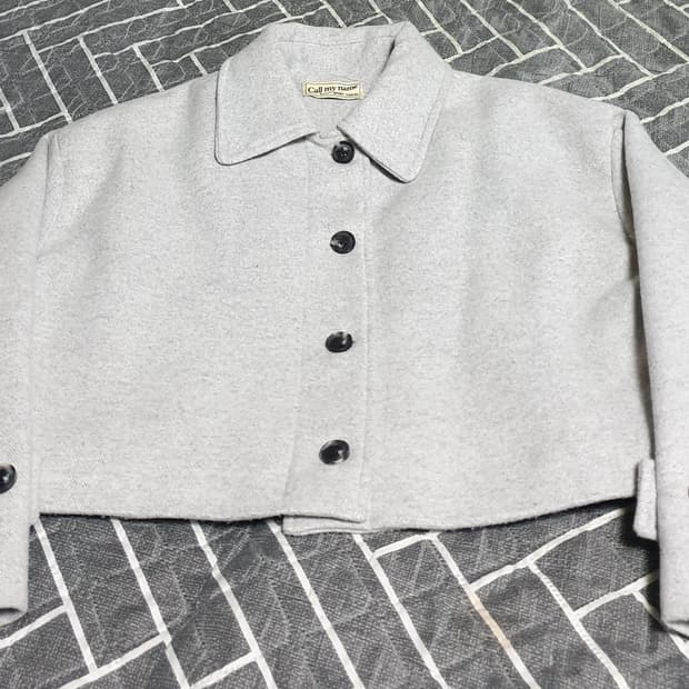 콜마이네임 크롭 울 자켓 그레이 (F)