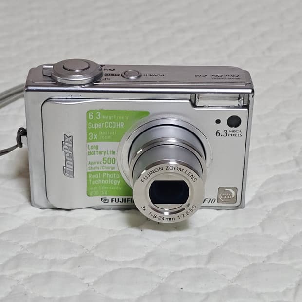 ํ์งํ๋ฆ FinePix F10 ๋์งํธ์นด๋ฉ๋ผ(XD์นด๋256MB)