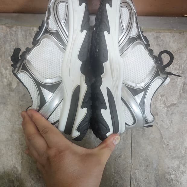 중고 운동화 270