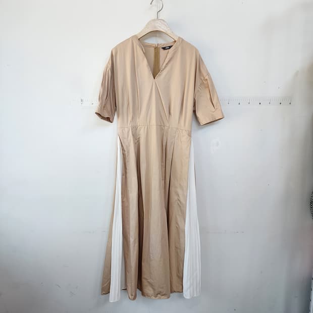 자라 베이지 브이넥 롱 원피스