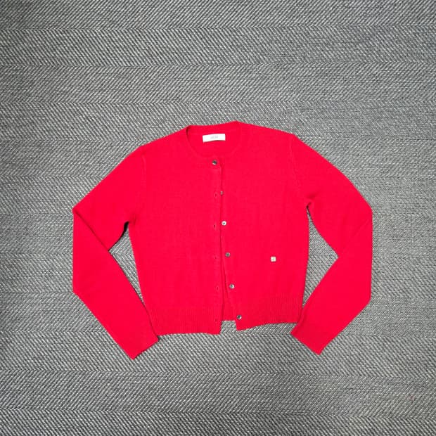 아티드 ARTID 24ss 캐시미어10%울90% 레드 라운드넥 가디건