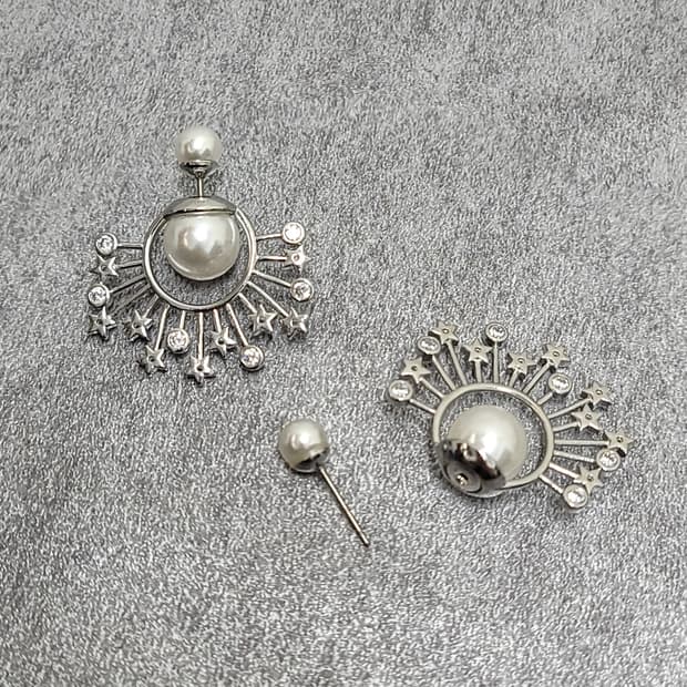 point earrings 진주귀걸이