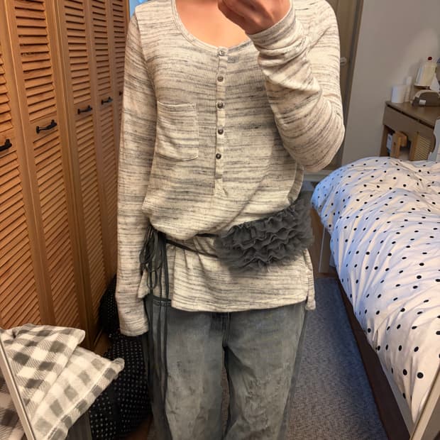 GAP 롱슬리브 헨리넥 ? 마틴이 이거 입음 예쁠듯